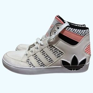 NEW Adidas Hard Court Hi J Logo Print Sneakers Sz 7 White Core Black Glow Pink